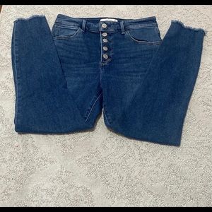 Abercrombie and Fitch high rise super skinny ankle size 4